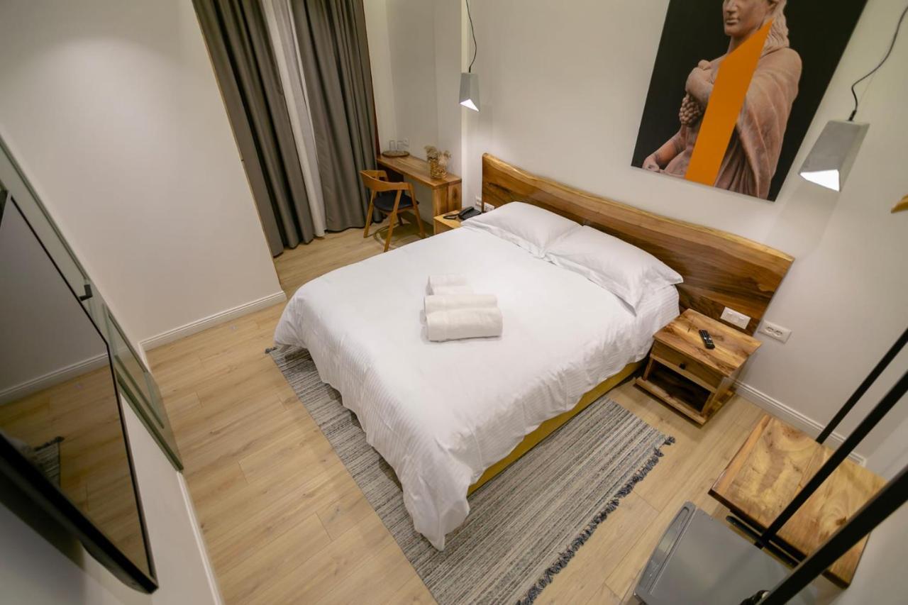 Elegance Boutique Hotel Korce Bagian luar foto