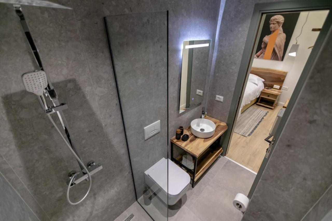 Elegance Boutique Hotel Korce Bagian luar foto