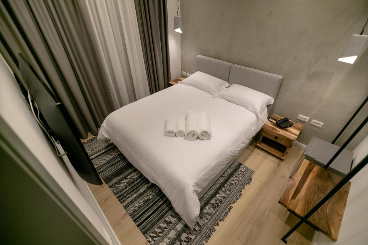 Elegance Boutique Hotel Korce Bagian luar foto