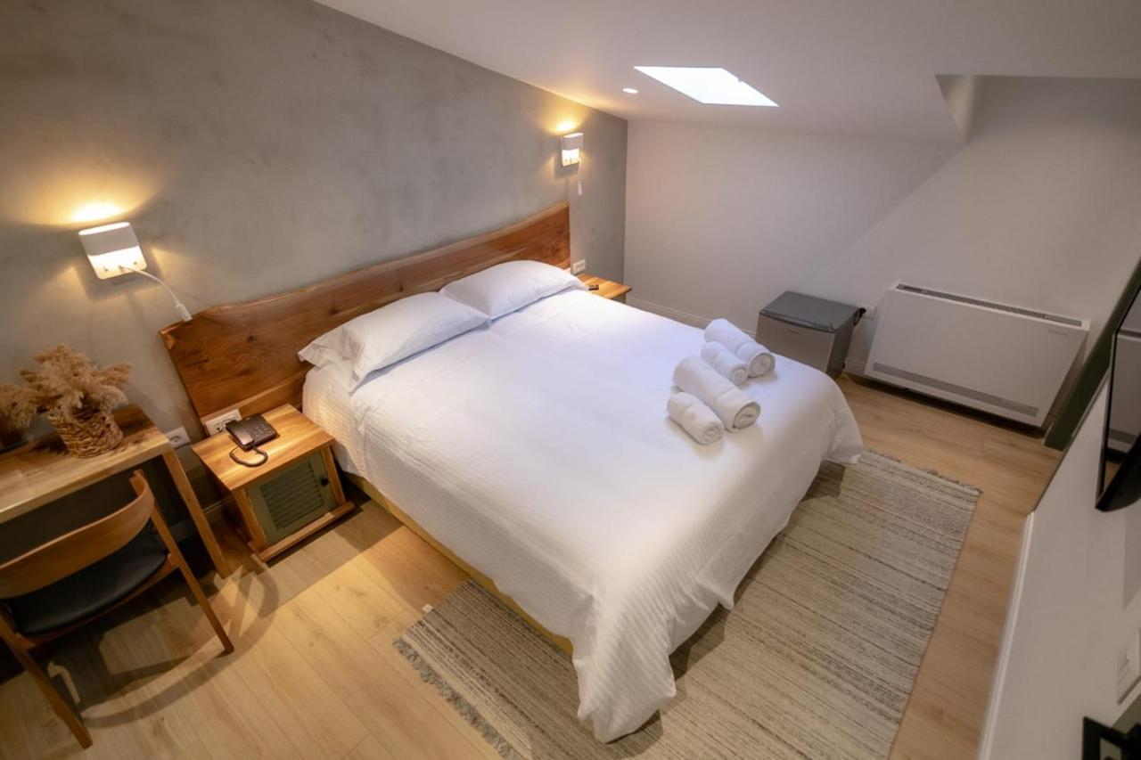Elegance Boutique Hotel Korce Bagian luar foto